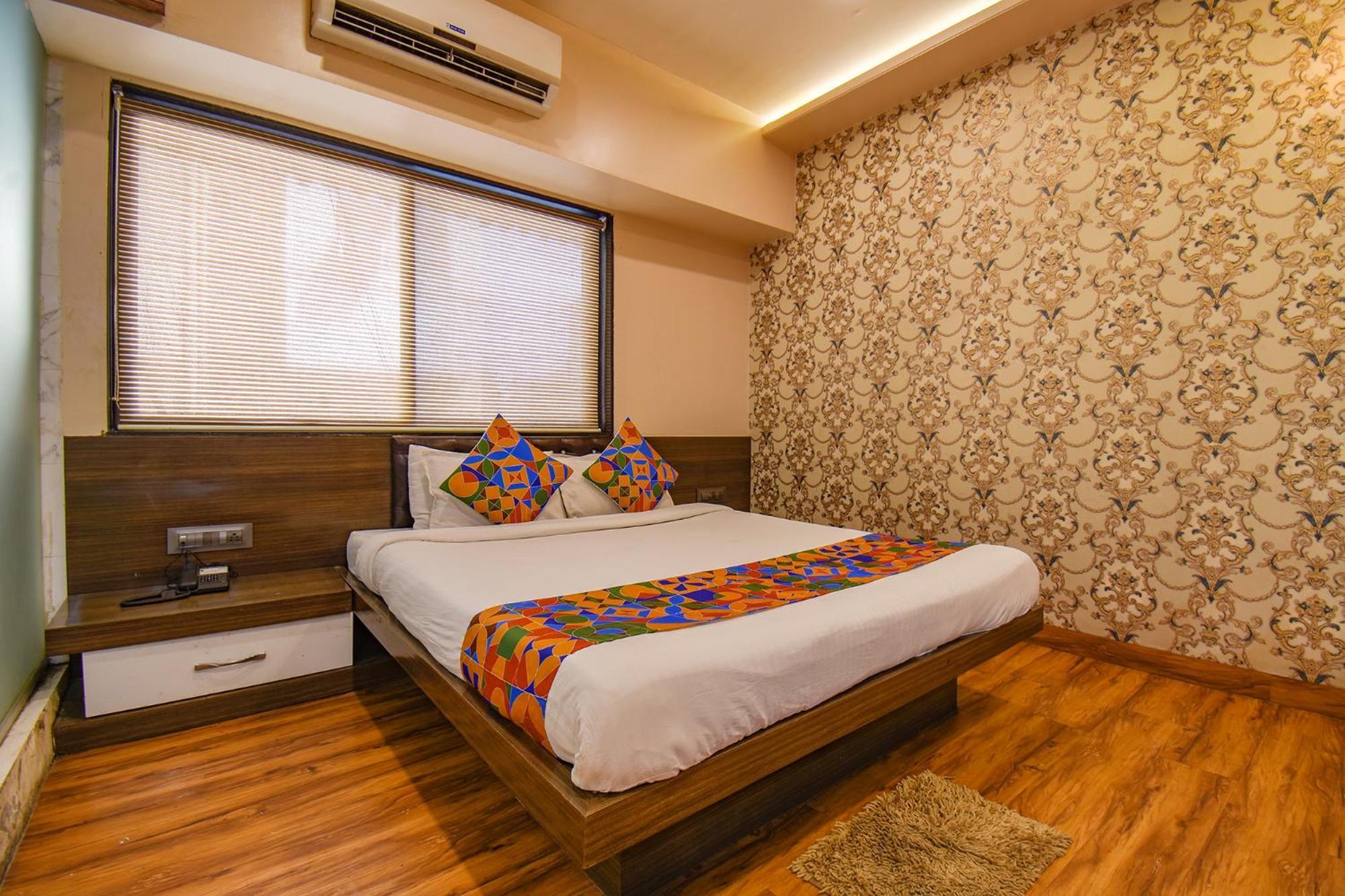 Fabexpress Glory - Nr Skywalk Bridge Hotel Pimpri-Chinchwad Ngoại thất bức ảnh