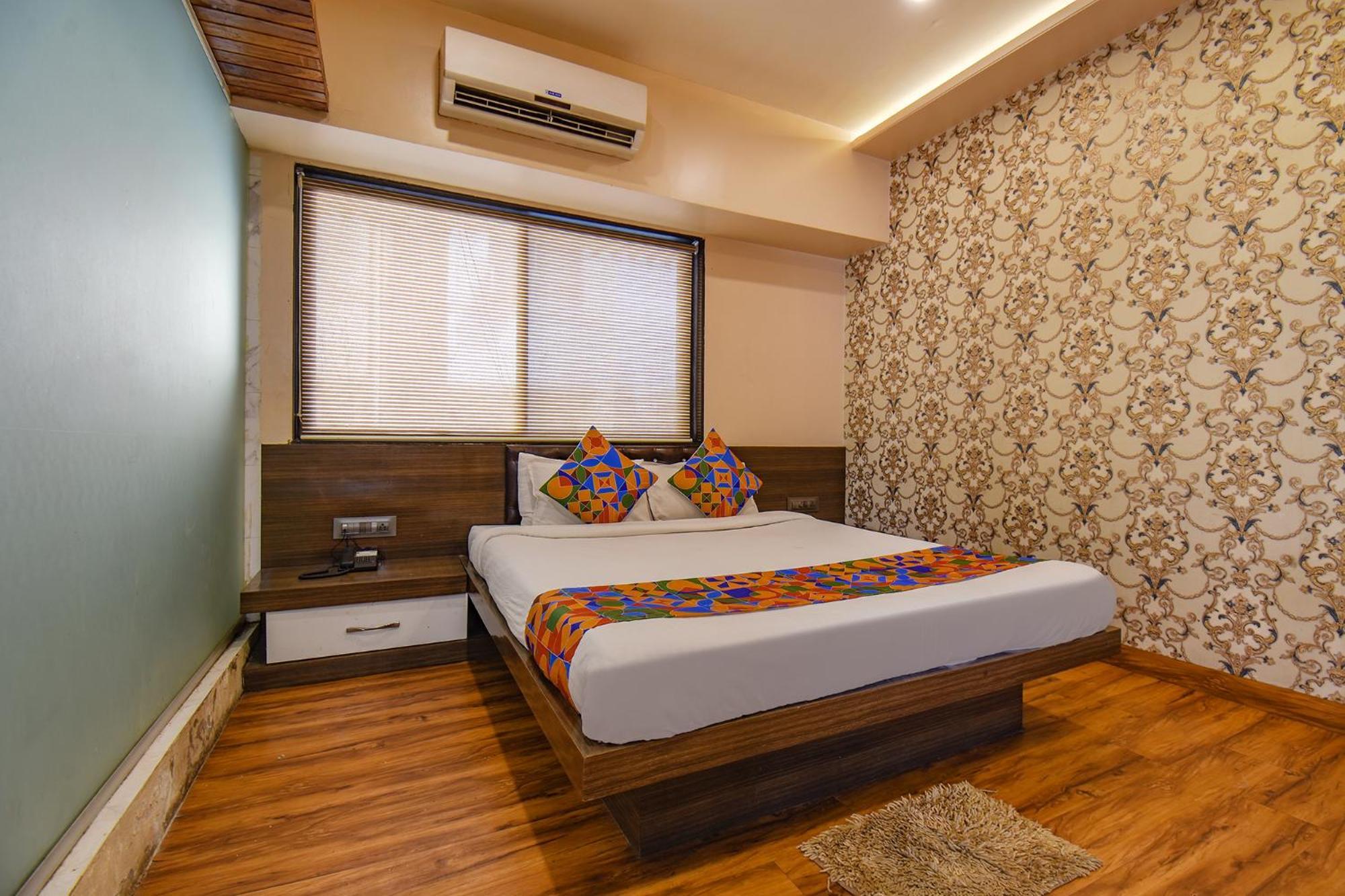 Fabexpress Glory - Nr Skywalk Bridge Hotel Pimpri-Chinchwad Ngoại thất bức ảnh