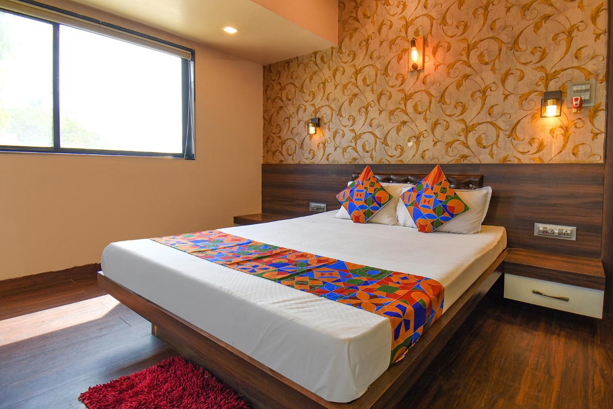Fabexpress Glory - Nr Skywalk Bridge Hotel Pimpri-Chinchwad Ngoại thất bức ảnh